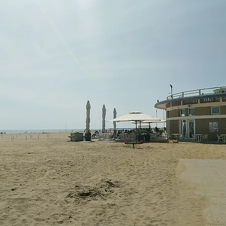 Signora Ruth - Sabbiadoro Residence Lignano *