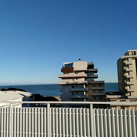 Signora Ruth - Sabbiadoro Residence Lignano *